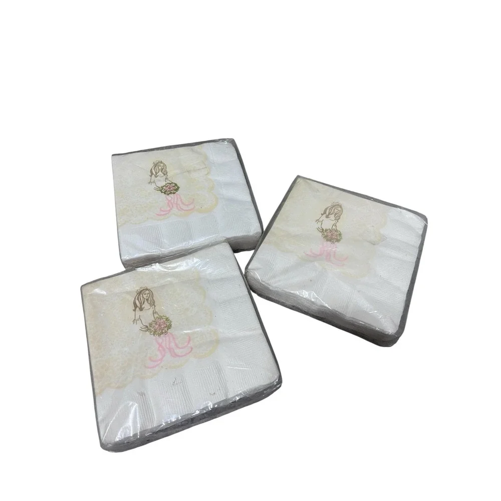 Hallmark Vintage Set of 5 Table‎ Covers & 3 Paper Napkins Bride
